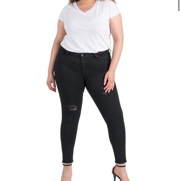 High Rise Distressed Jeans - Picture 1 of 9